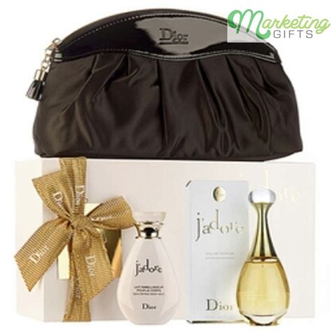 dior free gift with purchase 2023|dior makeup bag free gift.